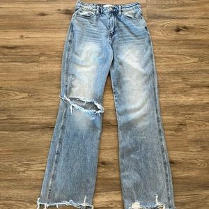 FLYING MONKEY High Rise Straight Leg Lightwash Distressed Dad Jeans. Sz 25.